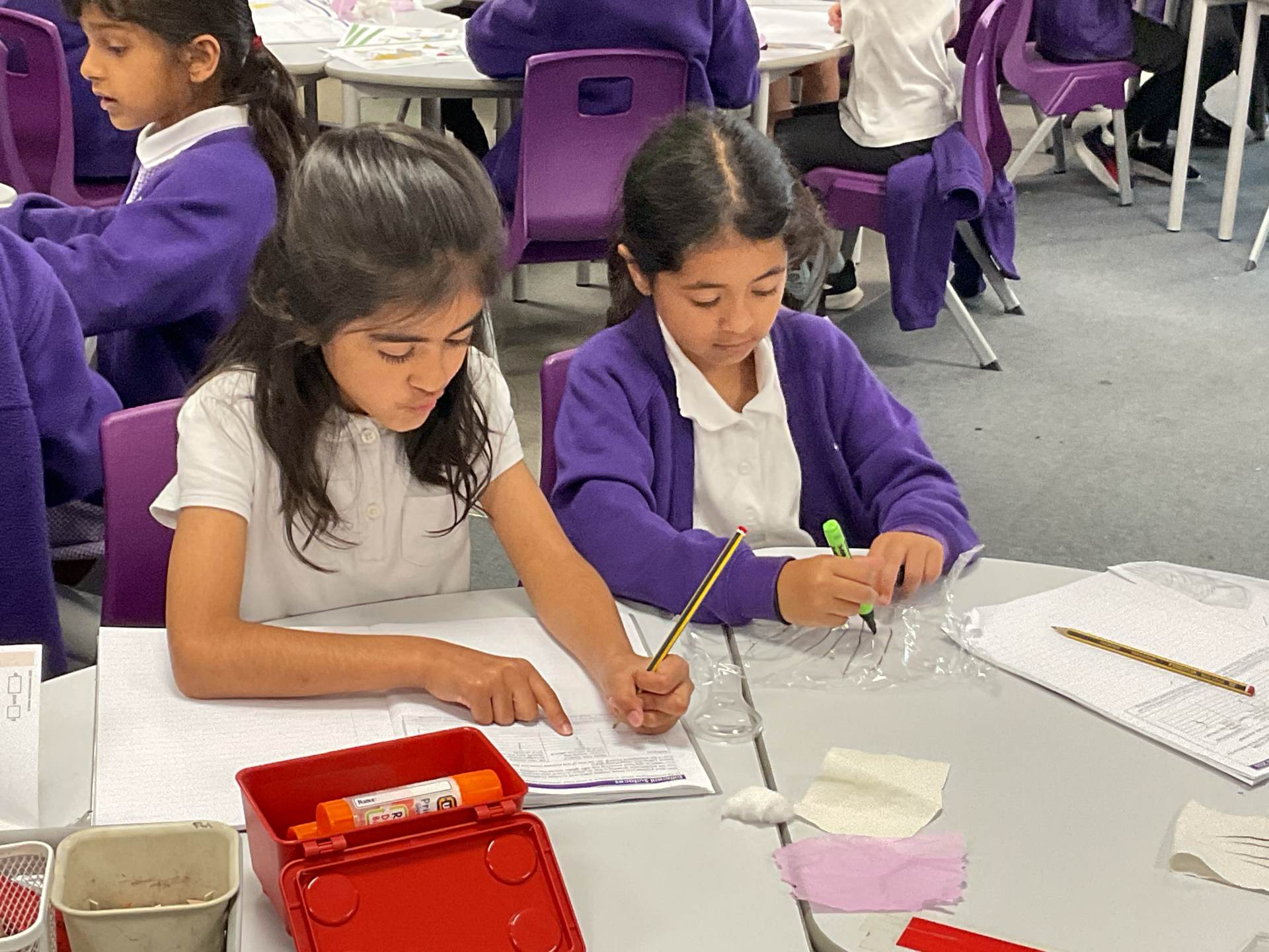 Year Three get stuck in to their Science Topic